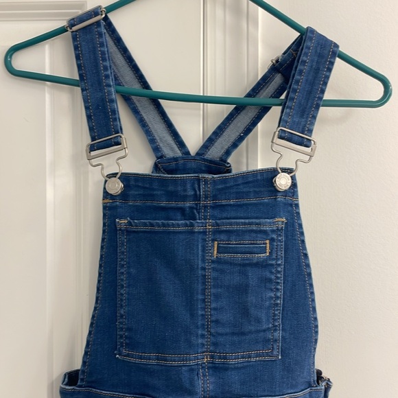 Fit and flare GAP overalls - Picture 2 of 6